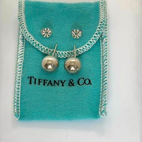 TIFFANY & Co 925 Sterling Silver earrings authentic 100% ✨